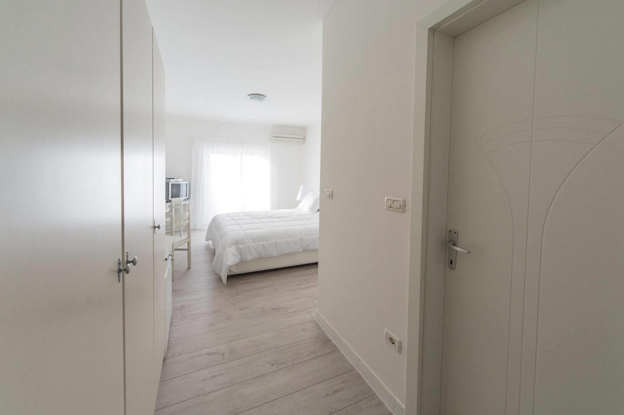 Hotel La Settima Luna Savudrija Bagian luar foto